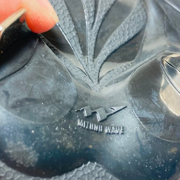 Mizuno Wave Sweep 3 Womens Fastpitch Softball Low Cleat Size 6 Nwot as is - Picture 6 of 9